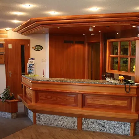 Hotel Alphubel 3*