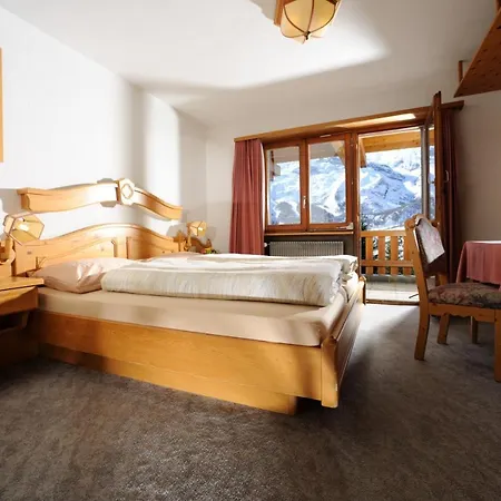 Hotel Alphubel 3*